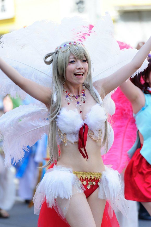 【サンバエロ画像】遠く離れた異国の祭りが日本で大人気…素人娘が半裸で踊り狂うサンバカーニバル その2