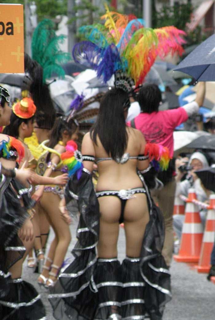 【サンバエロ画像】遠く離れた異国の祭りが日本で大人気…素人娘が半裸で踊り狂うサンバカーニバル その8